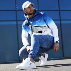 Les meilleures critiques de ✔️ Sweat Capuche Dégradé Avec Broderie 036 Bleu Et Blanc de Final Club 👍 -Final Club Soldes final club 137060 FINAL 036 TPDT 20210326T080218 06