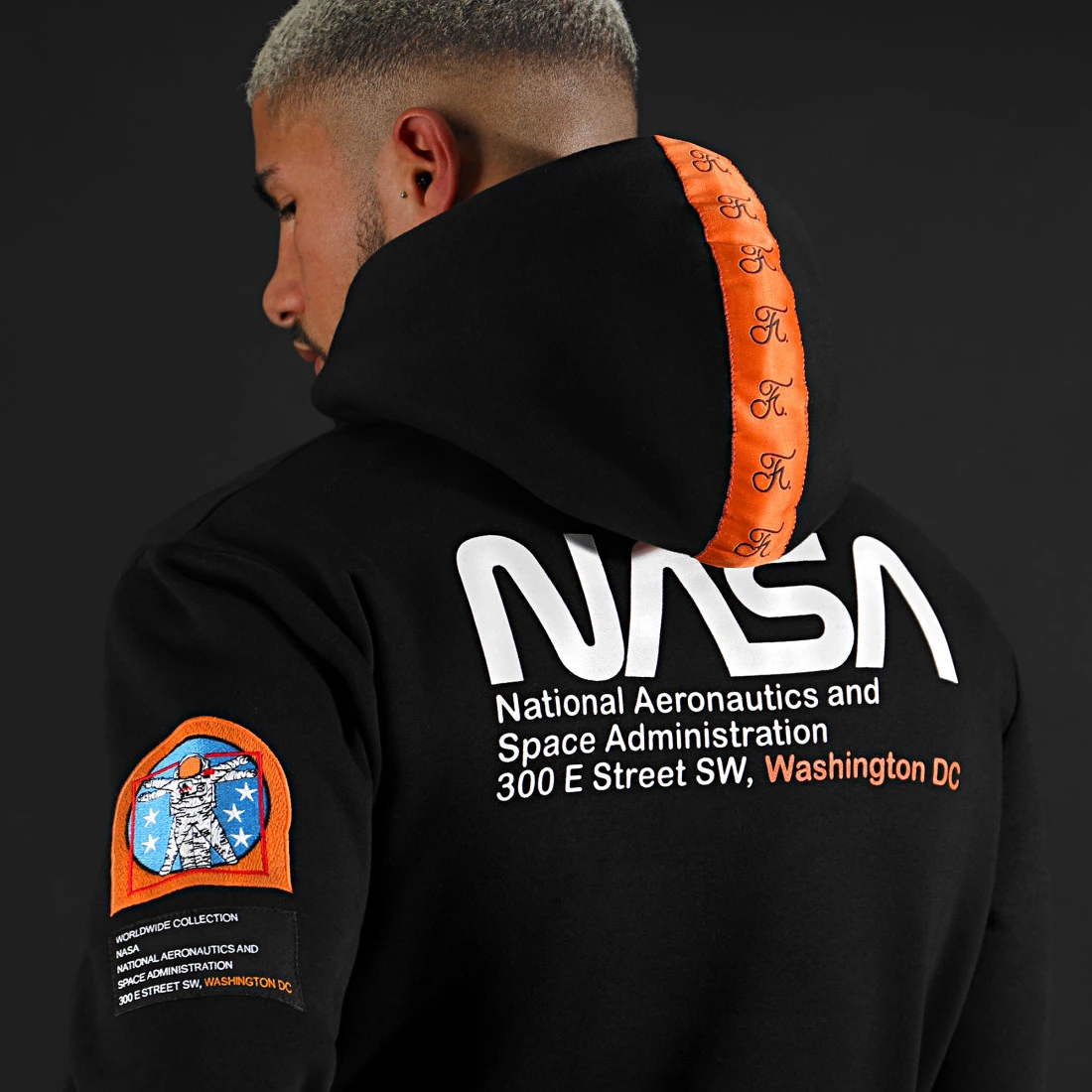 Meilleure vente 😉 Sweat Capuche Space Exploration Avec Patchs Et Broderie 287 Noir de Final Club ✔️ 7 Meilleure vente 😉 Sweat Capuche Space Exploration Avec Patchs Et Broderie 287 Noir de Final Club ✔️ – Image 5
