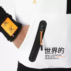 Nouveau ✔️ Sweat Crewneck Nasa Half Limited Edition Noir Blanc Détails Orange Fluo de Final Club ⌛ 9 Nouveau ✔️ Sweat Crewneck Nasa Half Limited Edition Noir Blanc Détails Orange Fluo de Final Club ⌛ -Final Club Soldes final club 249671 FINAL 564 20210319T083840 03