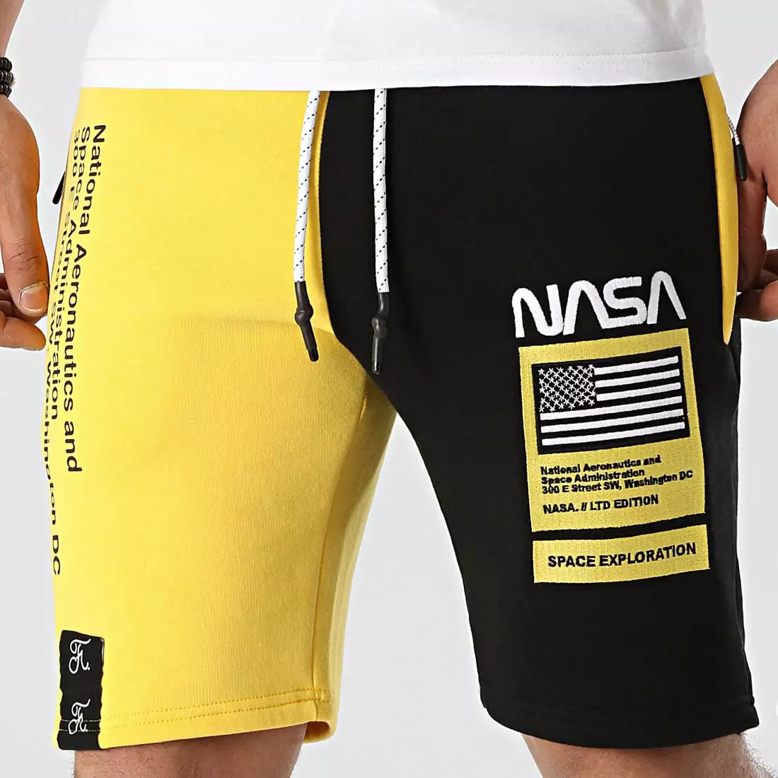 Le moins cher ❤️ Short Jogging Half Colors Limited Edition Noir Jaune de Final Club ⭐ 3 Le moins cher ❤️ Short Jogging Half Colors Limited Edition Noir Jaune de Final Club ⭐