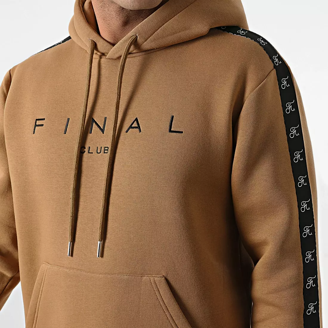 Sortie 🥰 Sweat Capuche A Bandes Avec Broderie 778 Camel de Final Club 💯 4 Sortie 🥰 Sweat Capuche A Bandes Avec Broderie 778 Camel de Final Club 💯 – Image 2