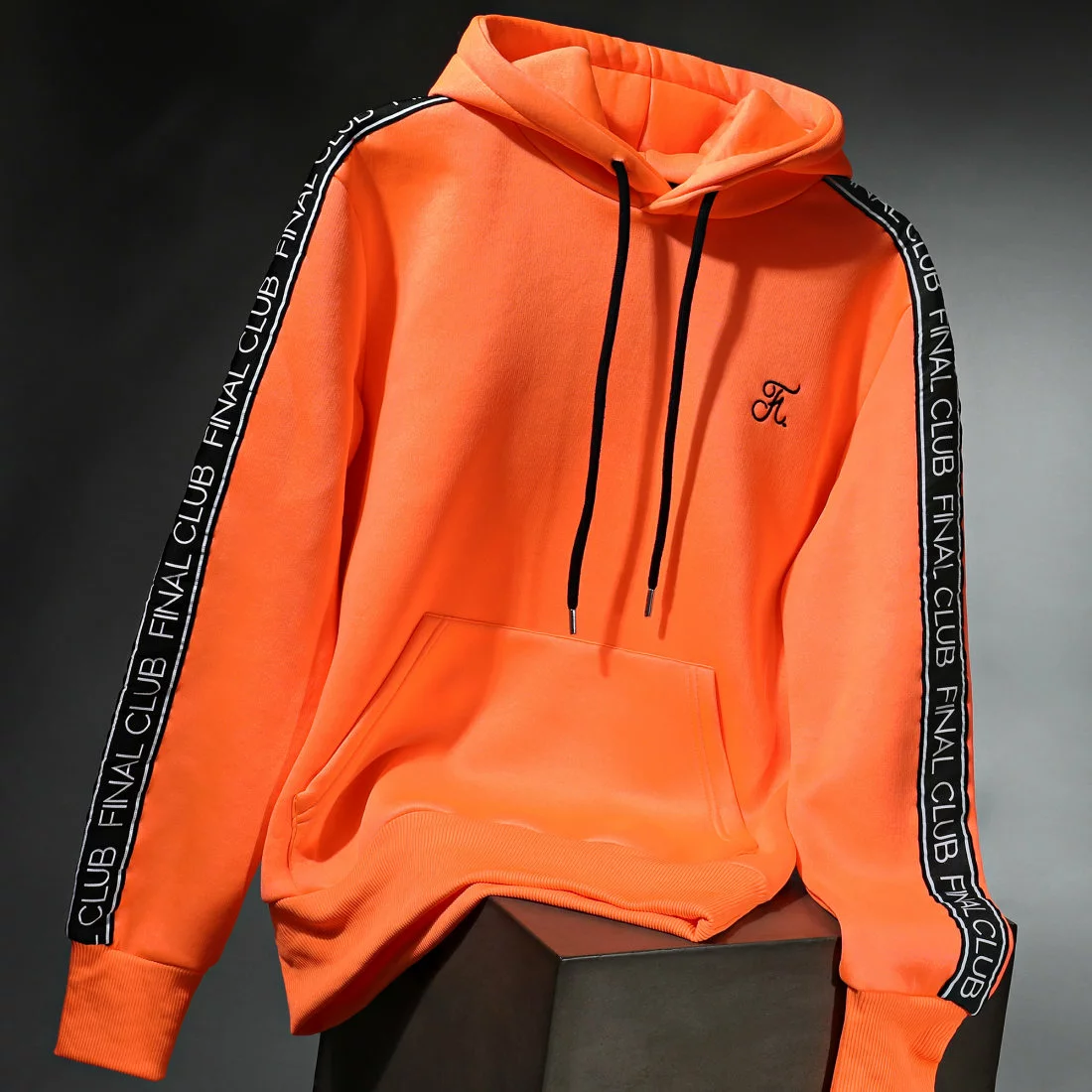 Meilleure affaire ⌛ Sweat Capuche Premium A Bandes 728 Orange Fluo de Final Club ❤️ 5 Meilleure affaire ⌛ Sweat Capuche Premium A Bandes 728 Orange Fluo de Final Club ❤️ – Image 3
