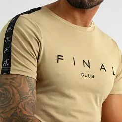 Vente flash ✔️ Tee 👕 Shirt A Bandes Logo Premium Fit 1006 Beige de Final Club 🔥 6 Vente flash ✔️ Tee 👕 Shirt A Bandes Logo Premium Fit 1006 Beige de Final Club 🔥 -Final Club Soldes final club 319554 FINAL 1006 20220914T111253 02