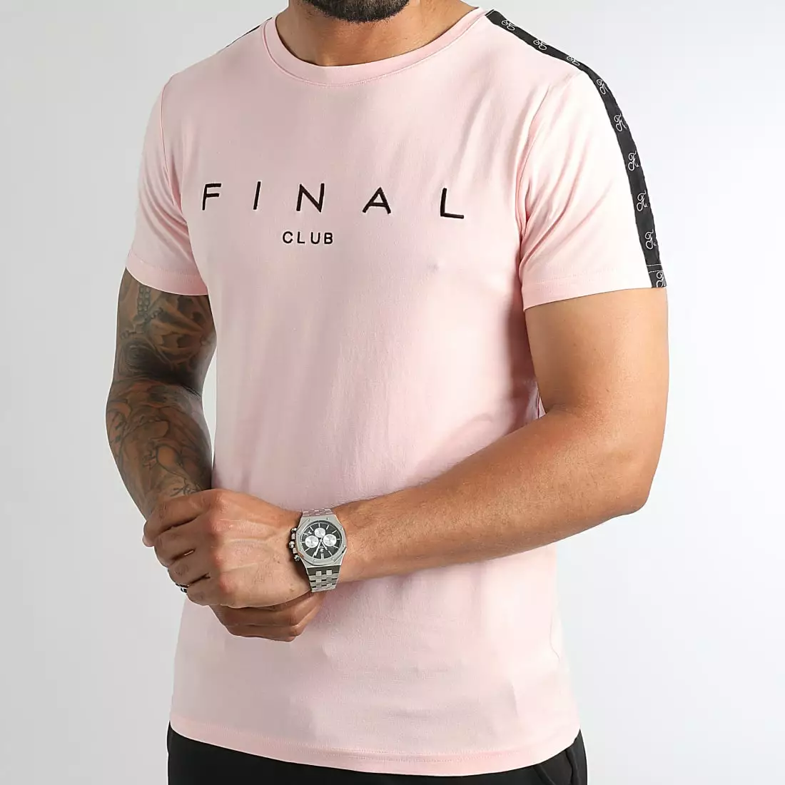 Le moins cher 💯 Tee 👕 Shirt A Bandes Logo Premium Fit 1008 Rose Pastel de Final Club 🥰 5 Le moins cher 💯 Tee 👕 Shirt A Bandes Logo Premium Fit 1008 Rose Pastel de Final Club 🥰 – Image 3