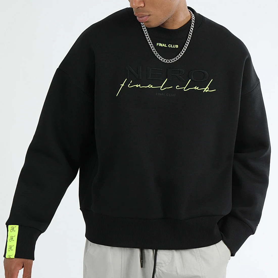 Remise 💯 Sweat Crewneck Large NERO 1st Drop Limited Carbon Black de NERO x Final Club 🤩 6 Remise 💯 Sweat Crewneck Large NERO 1st Drop Limited Carbon Black de NERO x Final Club 🤩 – Image 4