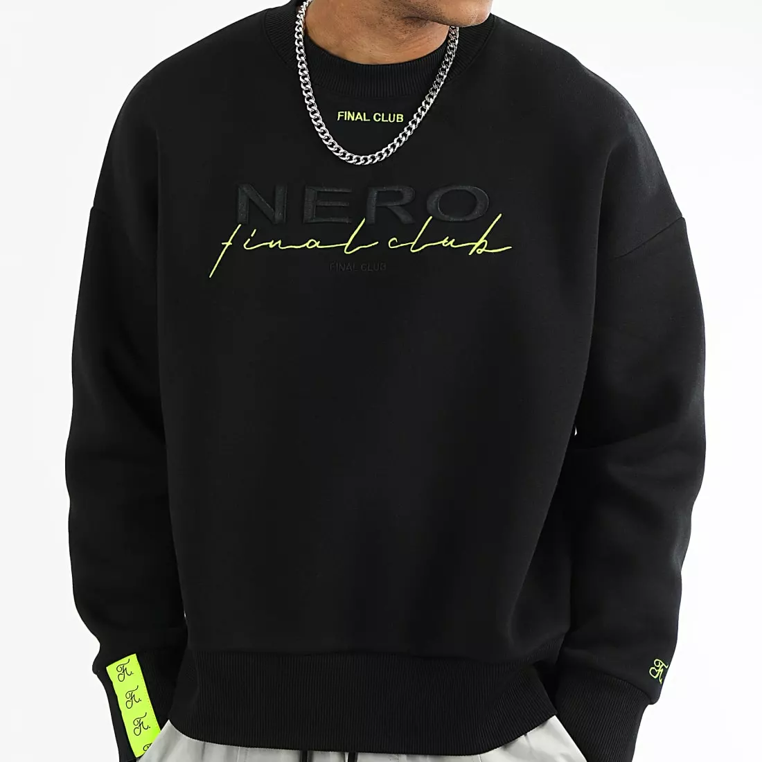 Remise 💯 Sweat Crewneck Large NERO 1st Drop Limited Carbon Black de NERO x Final Club 🤩 3 Remise 💯 Sweat Crewneck Large NERO 1st Drop Limited Carbon Black de NERO x Final Club 🤩