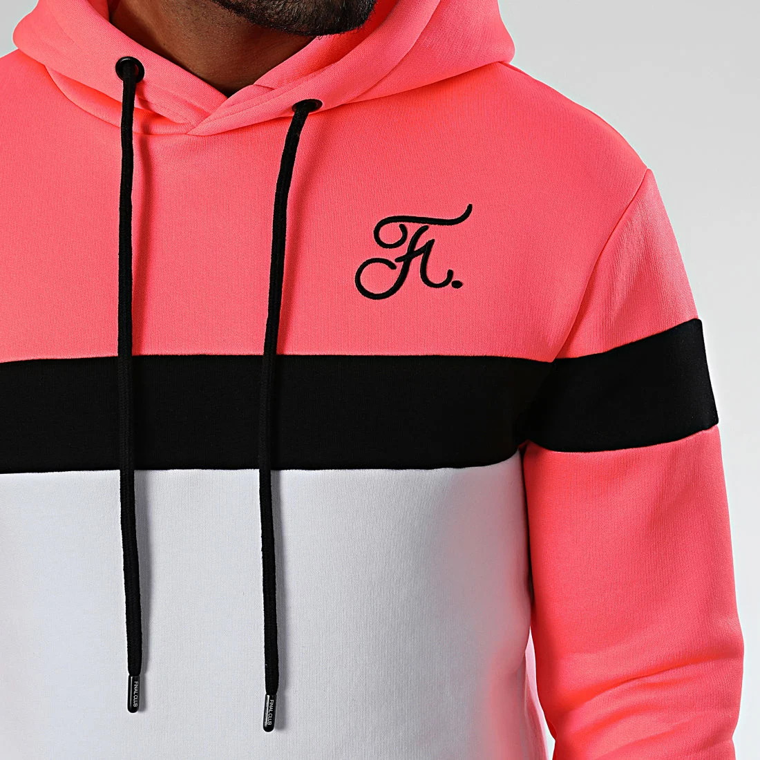 Acheter 🔔 Sweat Capuche Tricolore Avec Broderie 1026 Blanc Rose Fluo de Final Club 🧨 4 Acheter 🔔 Sweat Capuche Tricolore Avec Broderie 1026 Blanc Rose Fluo de Final Club 🧨 – Image 2